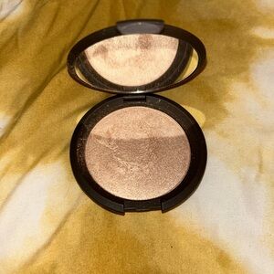 Becca Opal Shimmering Skin Perfector Pressed Highlighter
